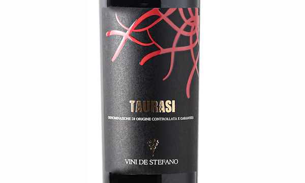 Il Taurasi 2016 di De Stefano tra i migliori vini italiani