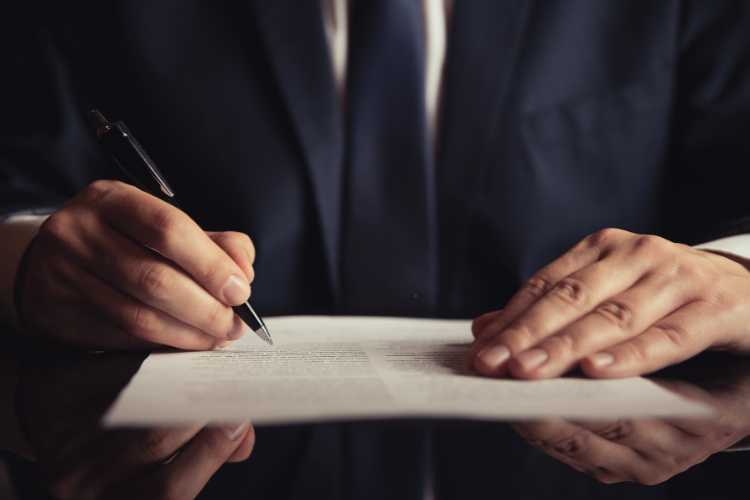 ENEL assume a tempo indeterminato: cosa sapere