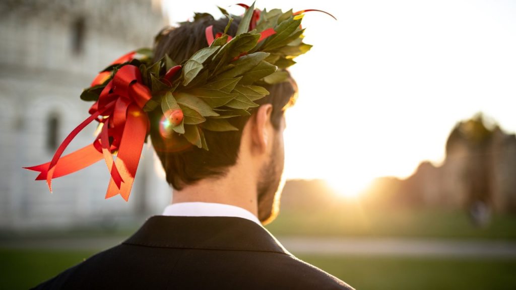 Nuovo regalo di FINE LAUREA dallo Stato: assegno più ricco del TFR degli italiani | Tutto nero su bianco