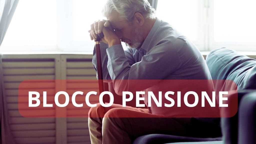 Anziano in lacrime: pensioni bloccate