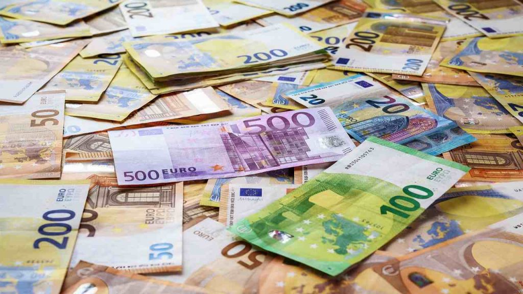 Banconote (Pixabay)-irpiniapost.it