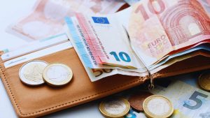 Risparmiare sulla bolletta (Canva) IrpiniaPost.it